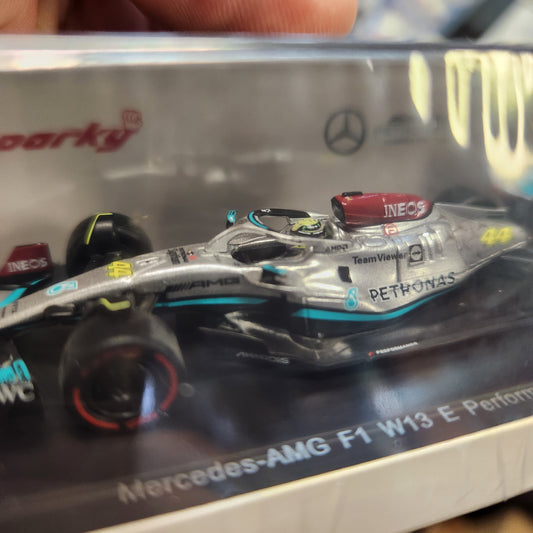 Spark - Mercedes-AMG Petronas F1 W13 E No.44 2022 - Lewis Hamilton 1:64