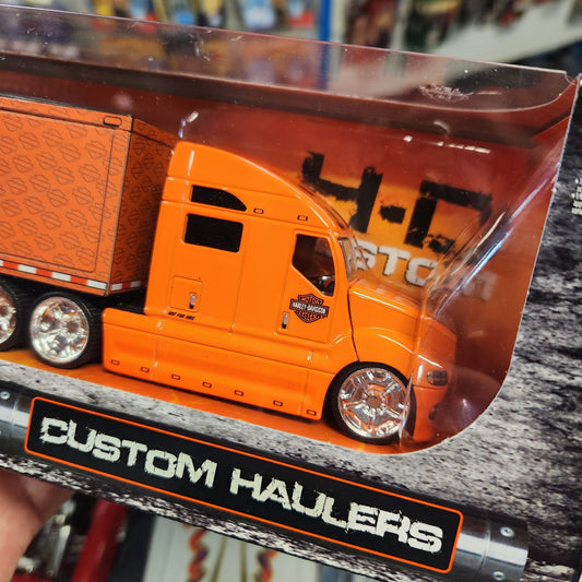 Maisto - 'Harley Davidson' Custom Haulers (Orange Cab)