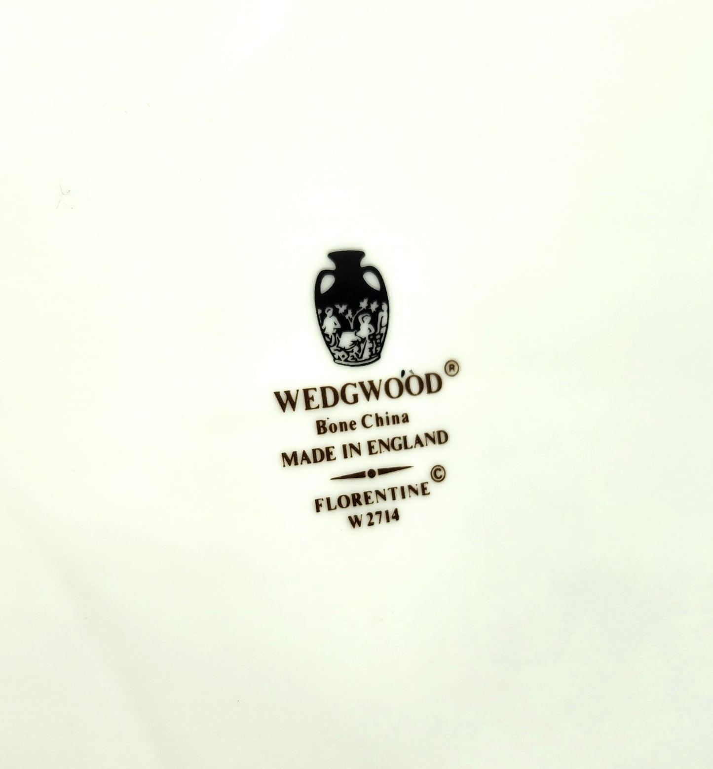 Large Wedgwood 'Florentine' Platter - 43cm