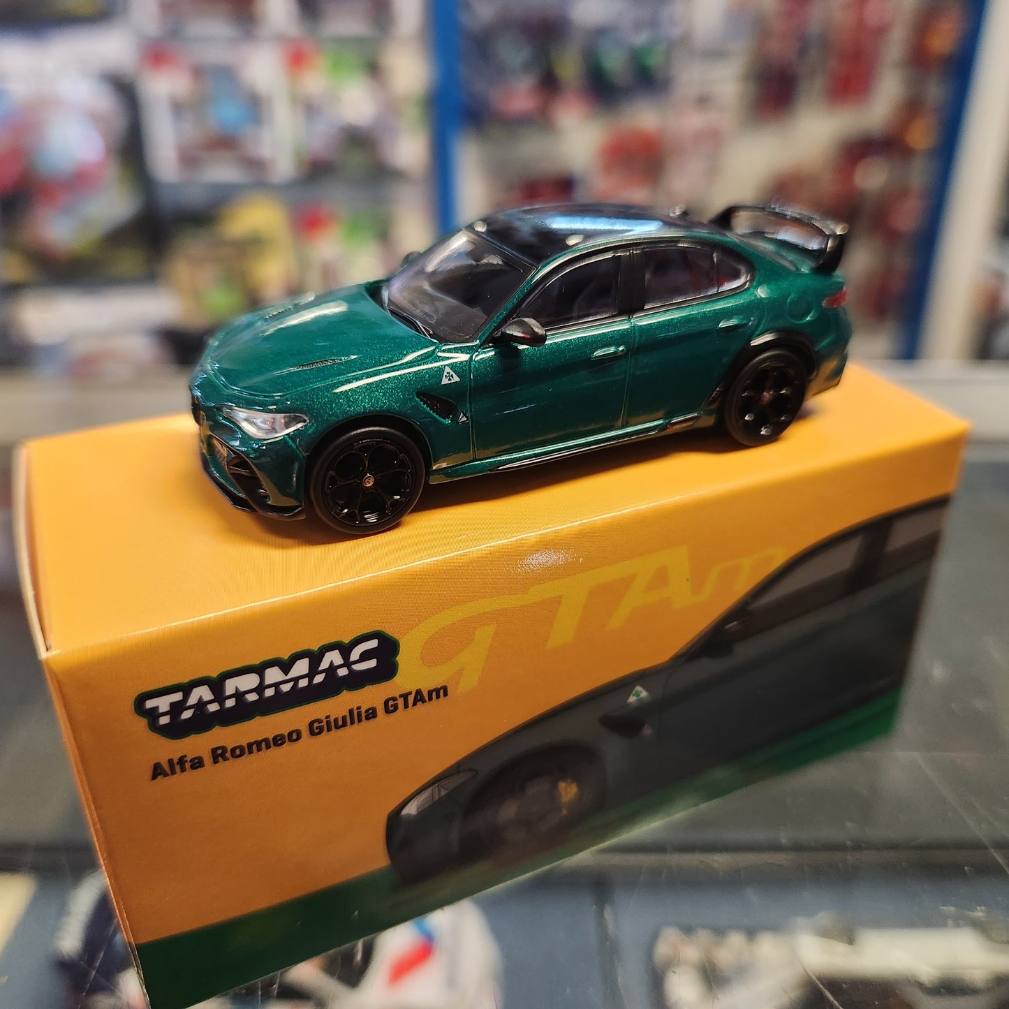 Tarmac Works - Alfa Romeo Giulia GTAm - Green Metallic