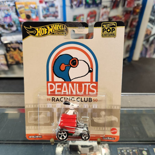 Hot Wheels Premium - Pop Culture - 'Peanuts Racing Club' Snoopy
