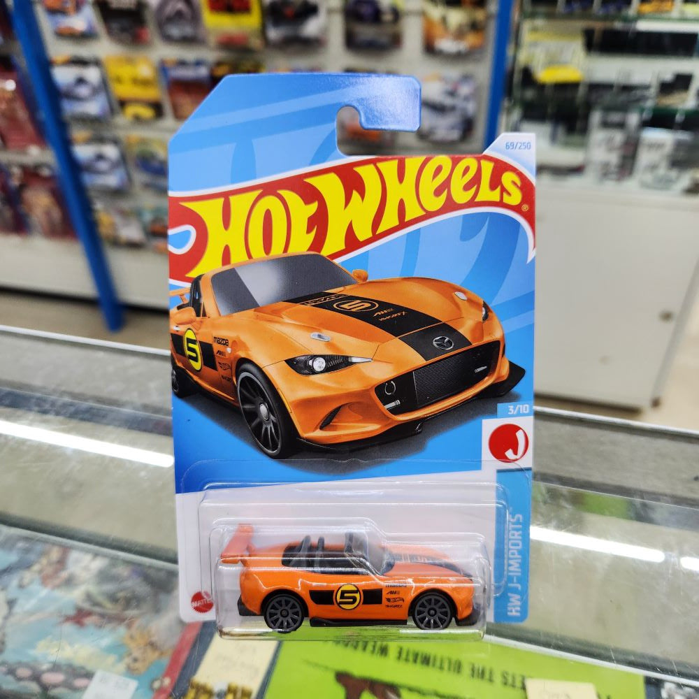 Hot Wheels '15 Mazda MX-5 Miata – Relove Oxley Vintage, Vinyl  Collectibles