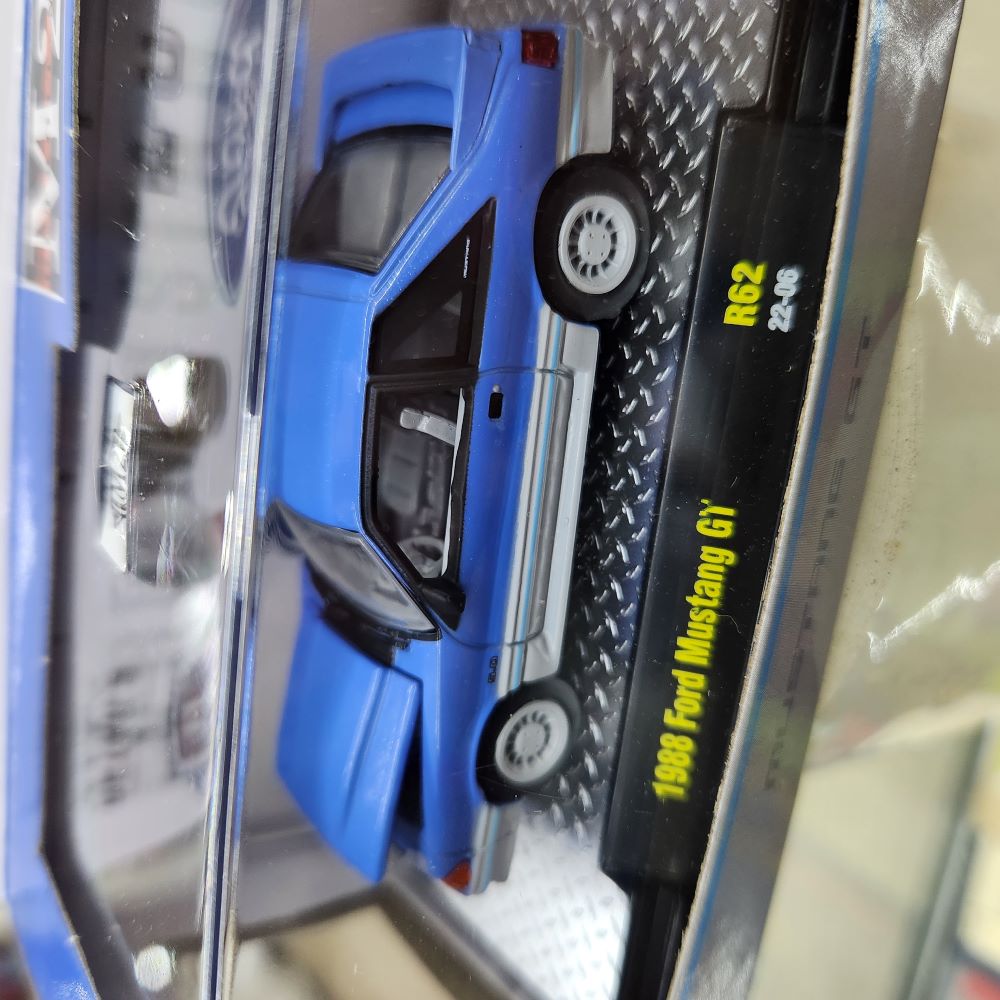 M2 Machines - 'Detroit Muscle' Mix 62 - 1988 Ford Mustang GY