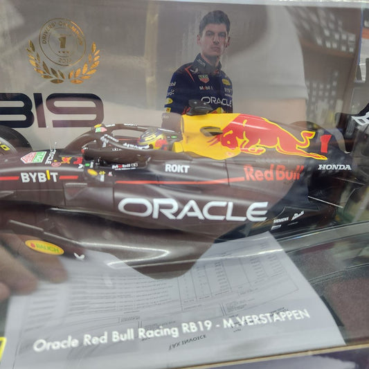 Bburago - 2023 Oracle Red Bull Racing RB19 - #1 Max Verstappen 1:18 Scale