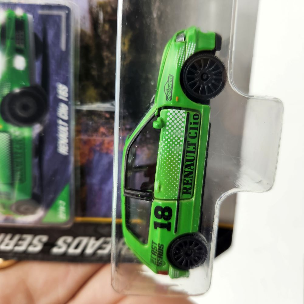 Majorette - Castheads Magazine - Premium Cars - Renault Clio 16S