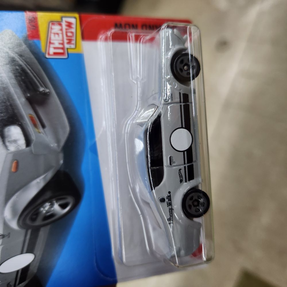 Hot Wheels - Nissan Skyline 2000GT-R LBWK - Long Card