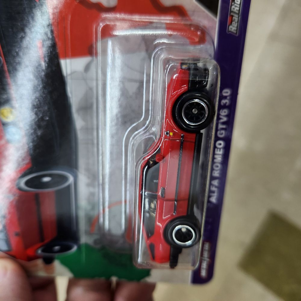 Hot Wheels Premium - Car Culture 'World Tour' - Alfa Romeo GTV6 3.0