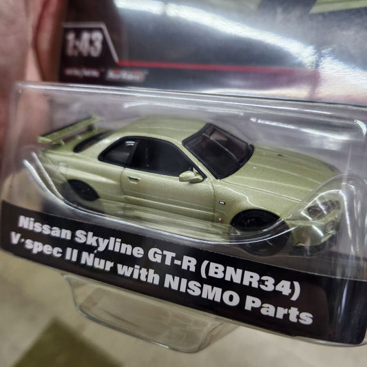 Hot Wheels Premium - Nissan Skyline GT-R (R34) V.spec II - 1:43 Scale