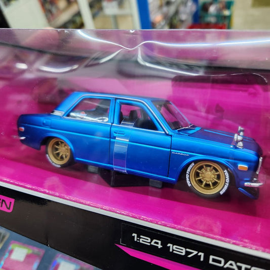 Maisto - 1971 Datsun 510 'Tokyo Mod' - Blue Metallic - 1:24 Scale