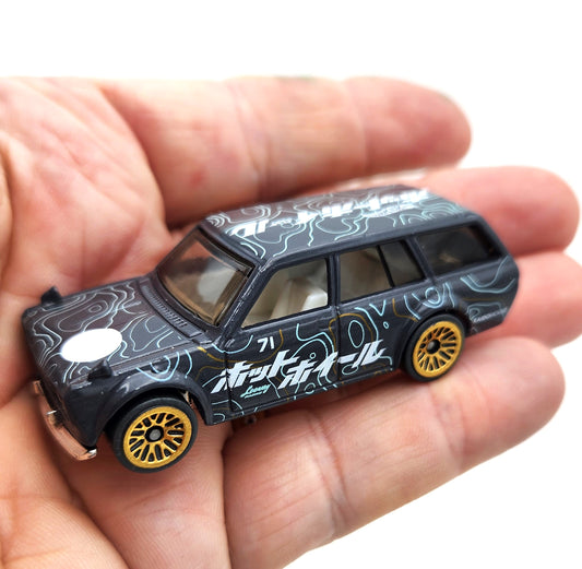 Uncarded - Hot Wheels - '71 Datsun Wagon 'Speed Blur' - 1:64 Scale