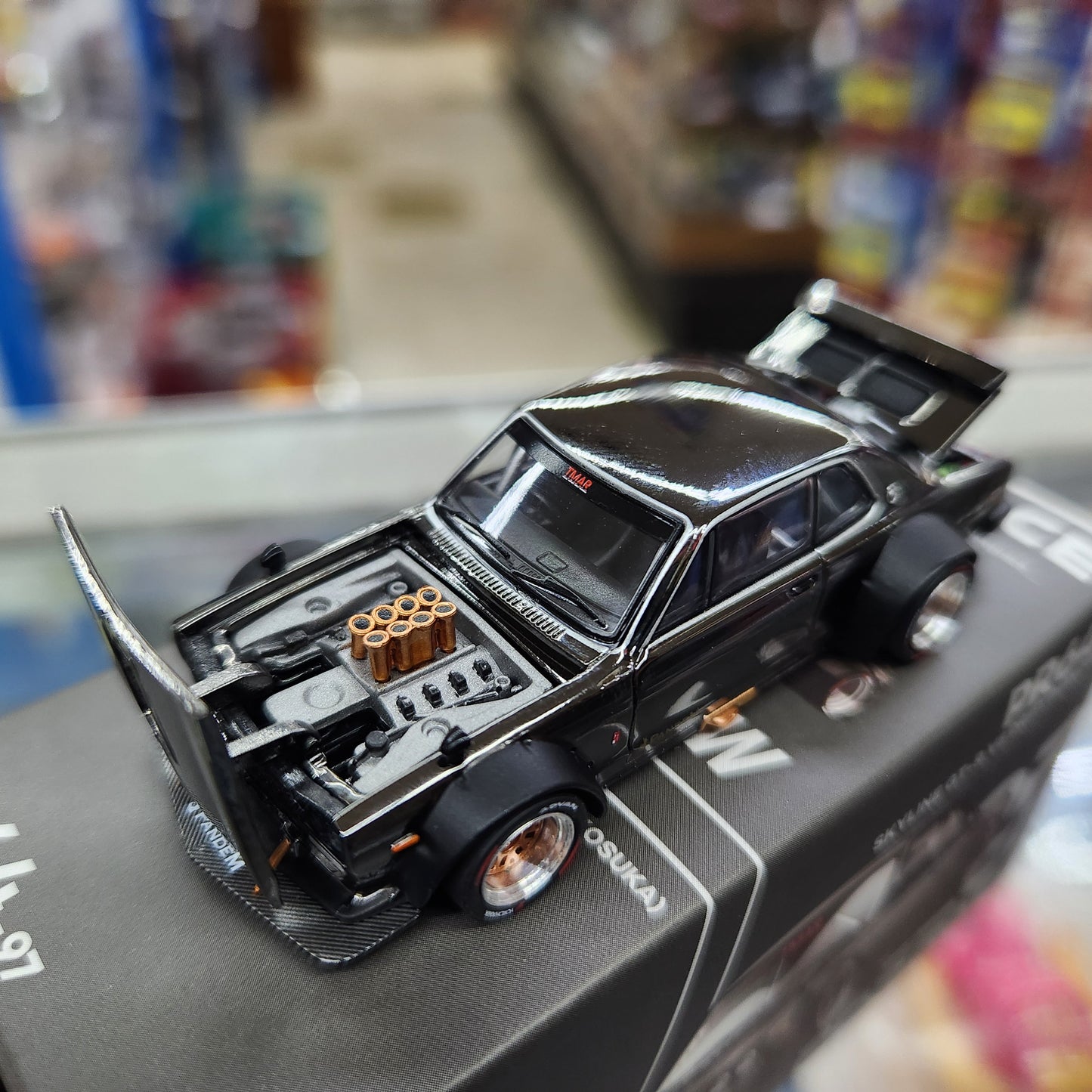 Pop Race - Nissan Skyline GT-R V8 Drift (Hakosuka) - Dark Chrome - 1:64 Scale