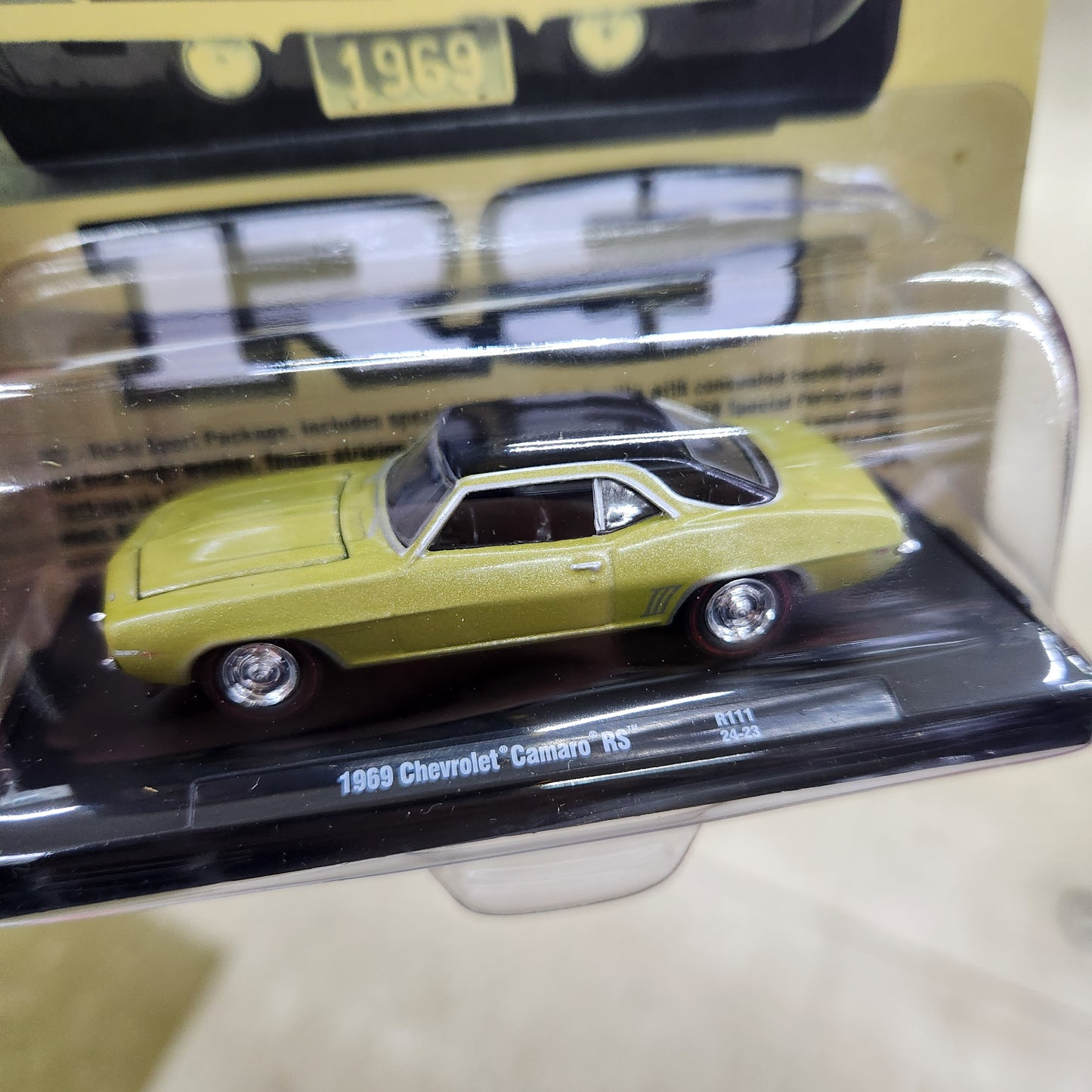 M2 Machines - 'Auto Drivers' Mix 111 - 1969 Chevrolet Camaro RS