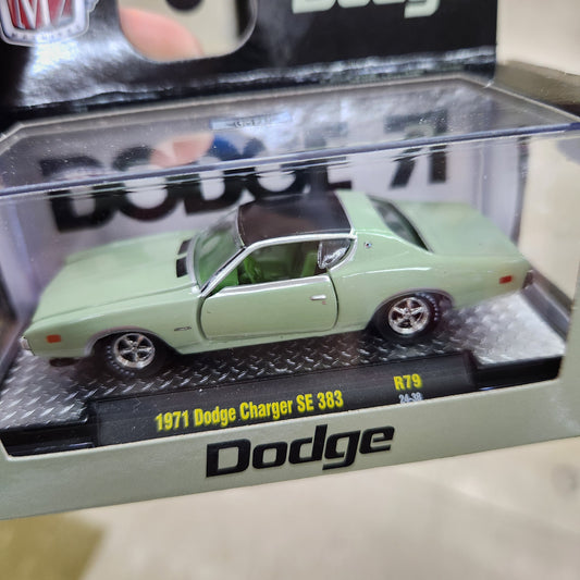 M2 Machines - 'Detroit Wheels' Mix 79 - 1971 Dodge Charger SE 383