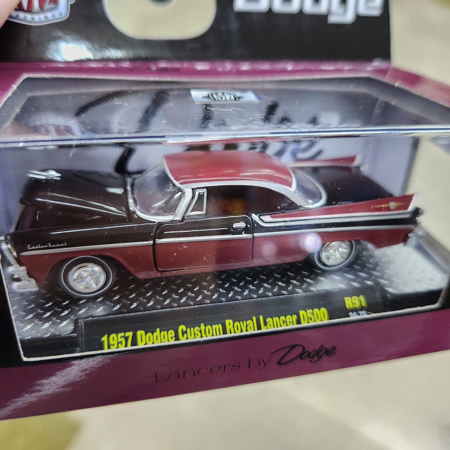 M2 Machines - 'Auto-Thentics' Mix 91 - 1957 Dodge Custom Royal Lancer D500