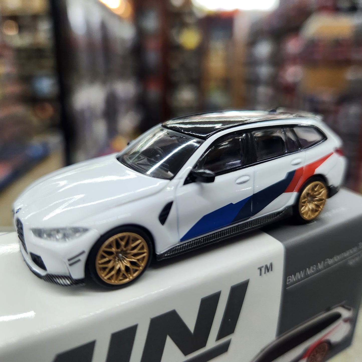 MiniGT - BMW M3 M Performance Touring Alpine White