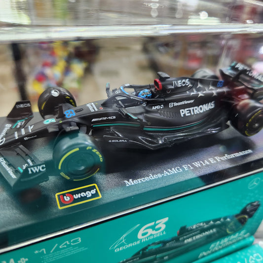 Bburago - 2023 F1 Mercedes W14 with Driver - #63 George Russell - 1:43 Scale