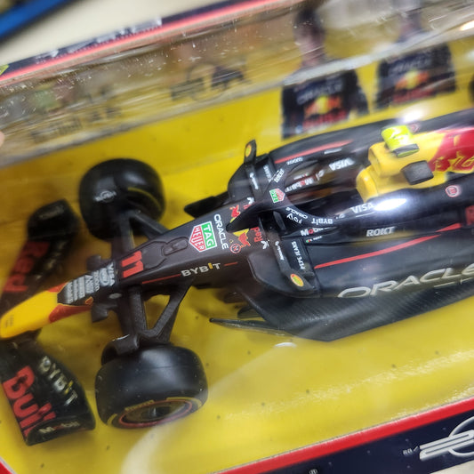 Bburago - 2024 Oracle Red Bull Racing F1 RB20 - #Sergio Perez -1:43 Scale