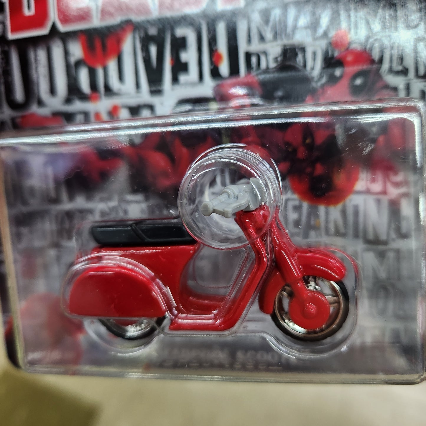 Hot Wheels Premium - Pop Culture - Deadpool Scooter