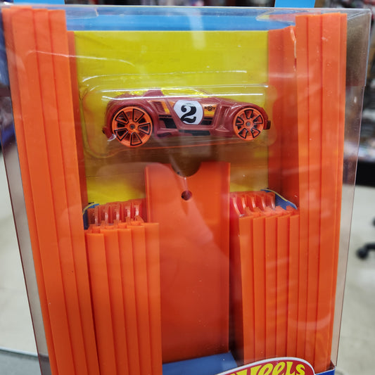 Hot Wheels - Car and Track Pack - 1:64 Scale