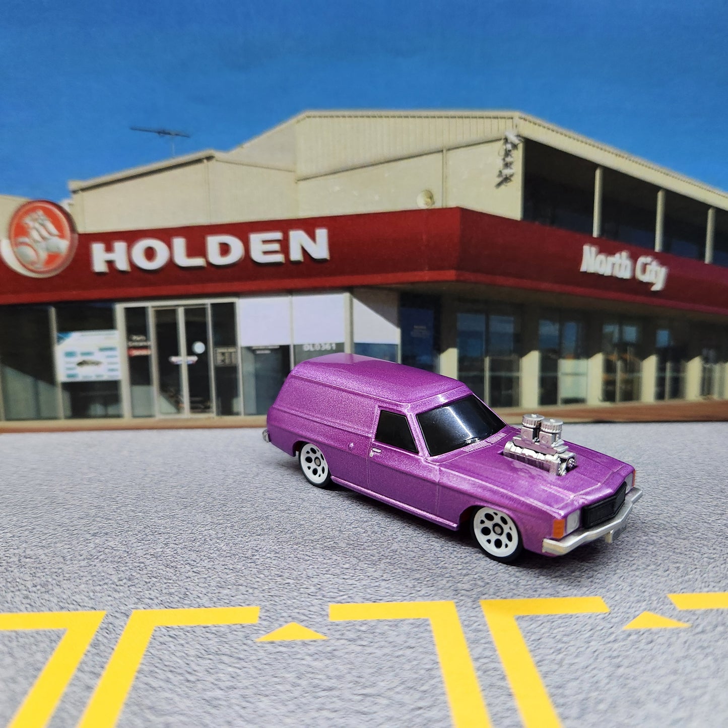 Oz Wheels - RedBellies (R1) - Holden HJ Panel Van 'Blown' (Light Purple) - 1:64 Scale