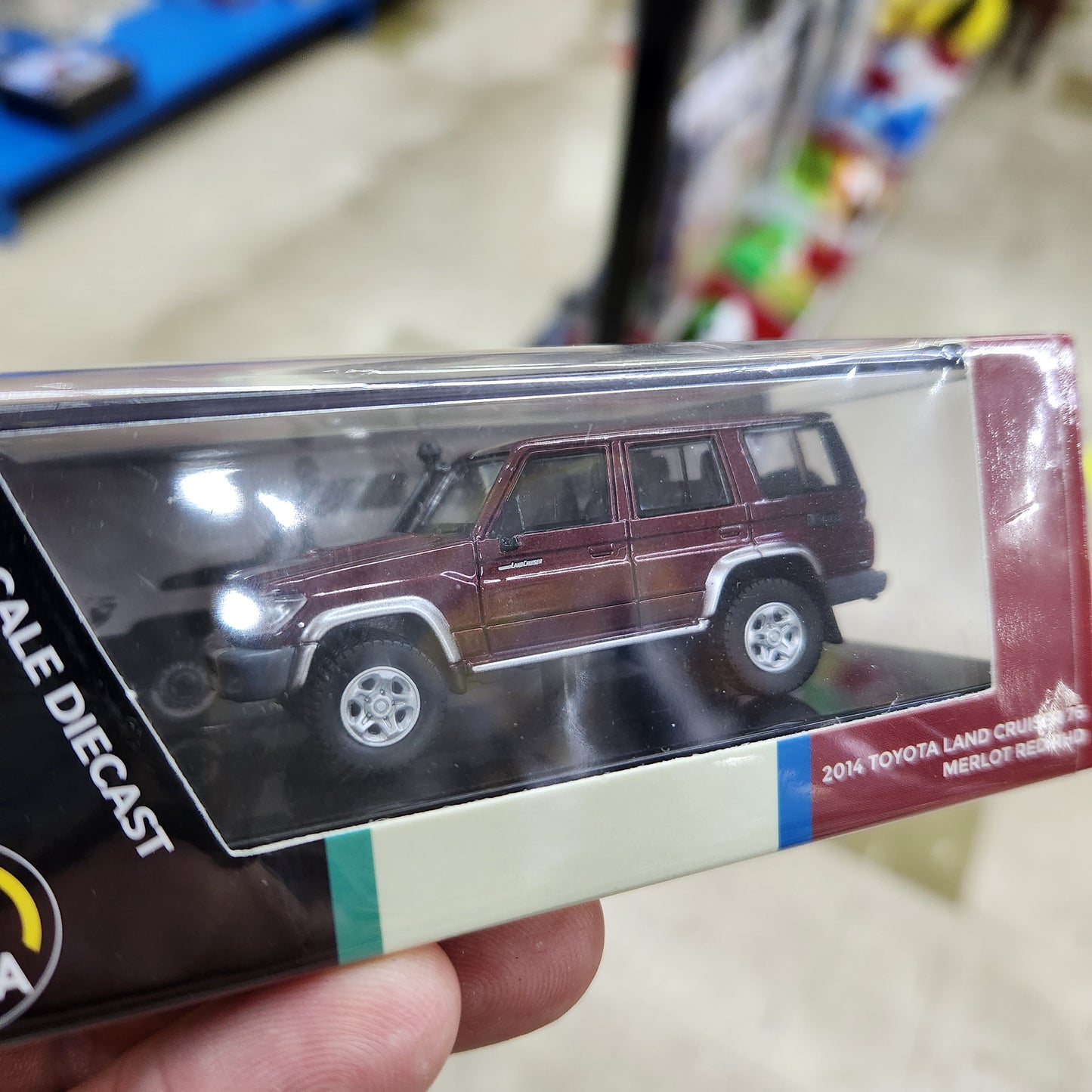 Para64 - Toyota Land Cruiser 76 (Merlot Red) - 1:64 Scale