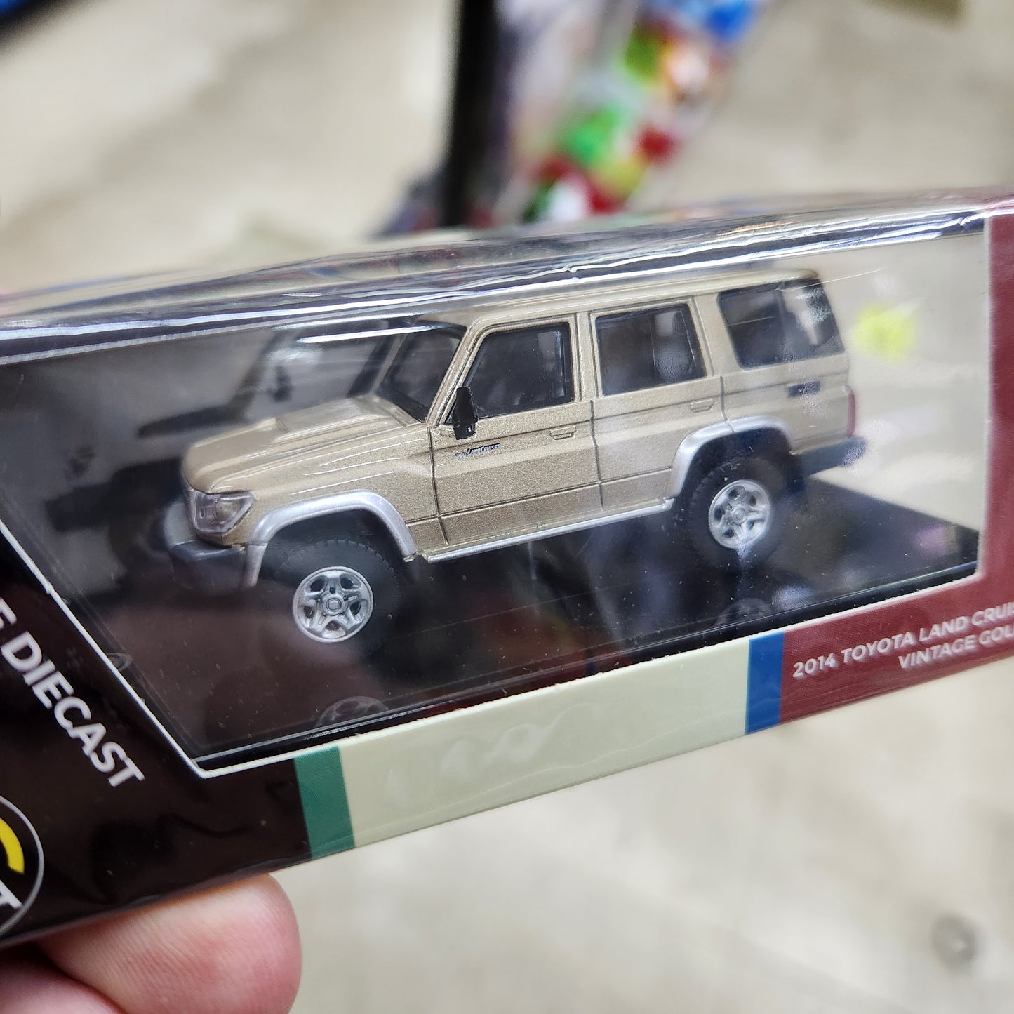 Para64 - Toyota Land Cruiser 76 (Vintage Gold) - 1:64 Scale