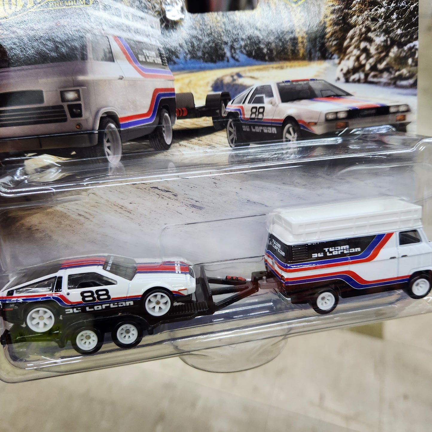 Hot Wheels - Team Transport - DMC Delorean / HW Rally Hauler