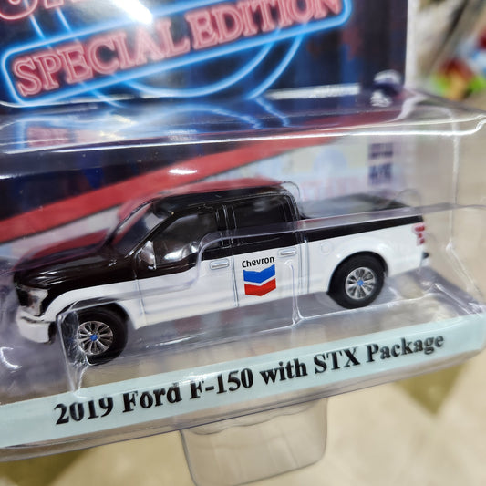 Greenlight - Chevron Special Edition Series 1 - 2019 Ford F-150 XL with STX Package - 1:64 Scale