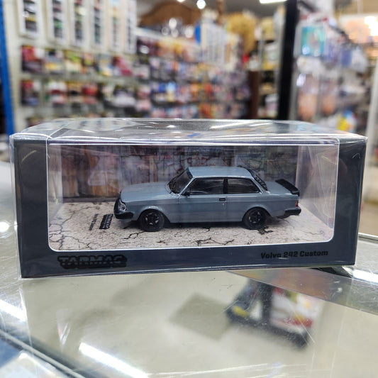 Tarmac Works - Volvo 242 Custom (Grey) - 1:64 Scale