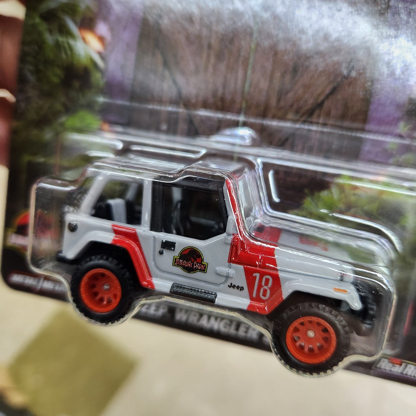 Hot Wheels Premium - Pop Culture - 1992 Jeep Wrangler Sahara 'Jurassic Park'