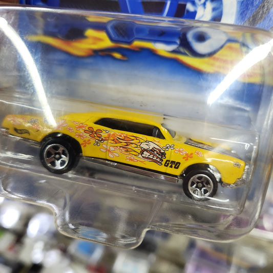 Hot Wheels - '67 Pontiac GTO 'Hippie Mobiles Seires (Error) - Yellow