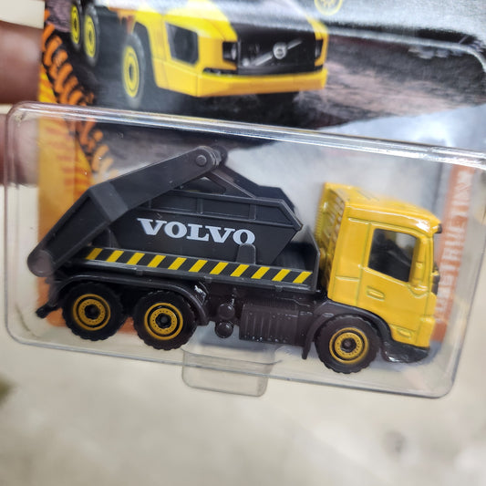 Majorette - Volvo Construction - Volvo Truck Skip - 1:64 Scale