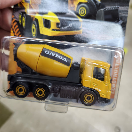 Majorette - Volvo Construction - Volvo Truck Cement Mixer - 1:64 Scale