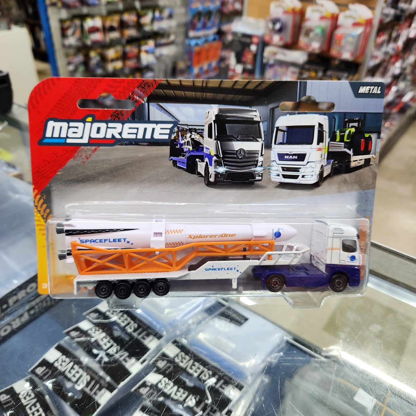 Majorette - City Transporter - Mercedes-Benz Actros + Spacefleet Rocket
