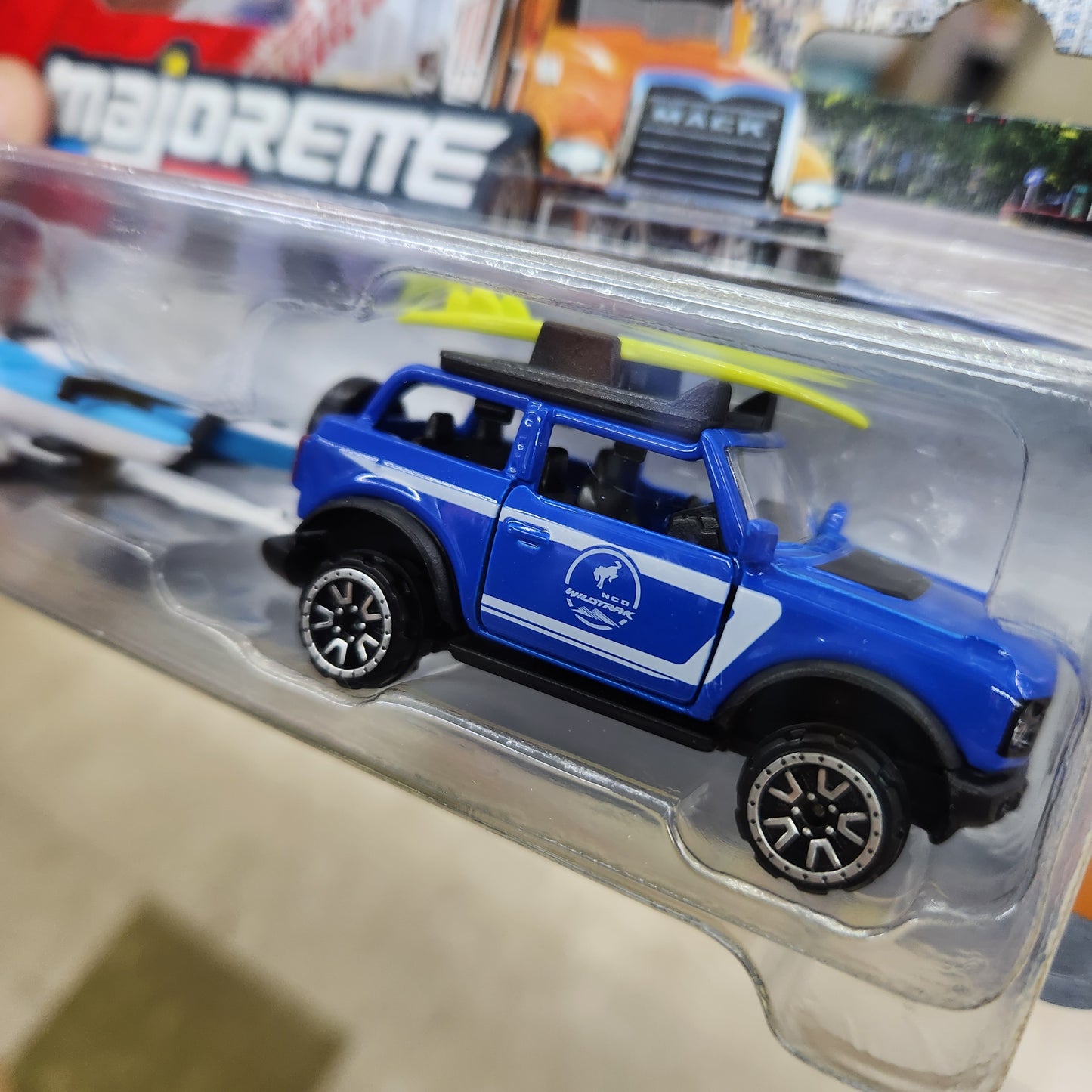 Majorette - City Trailers - Ford Bronco Wildtrak + Canoes/Trailer