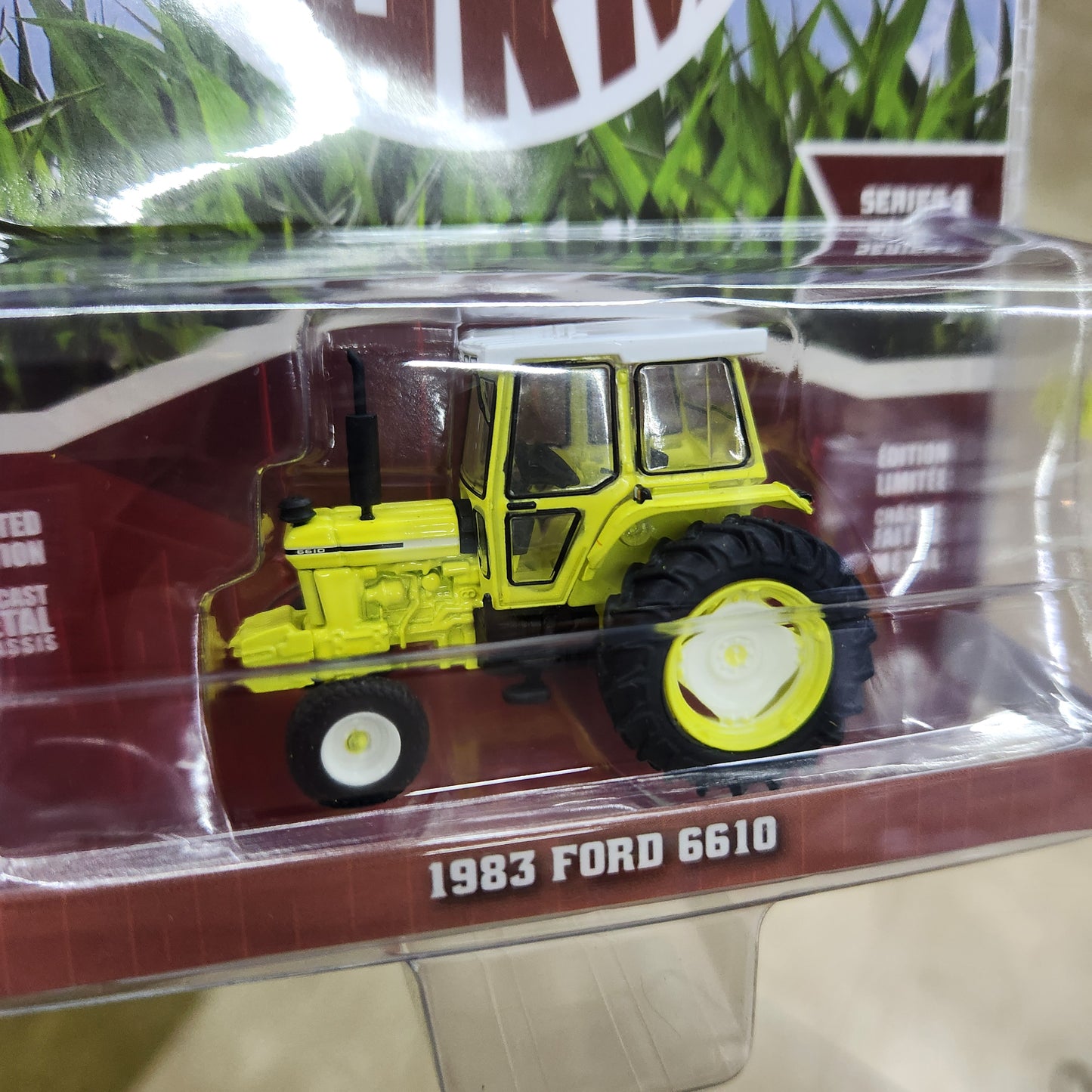 Greenlight - 'Down on the Farm' Series 9 - 1983 Ford 6610 Tractor - 1:64 Scale