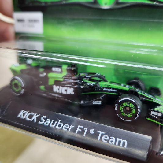 Hot Wheels Premium - 2024 Formula 1 KICK Sauber F1 Team - #77 Valtteri Bottas