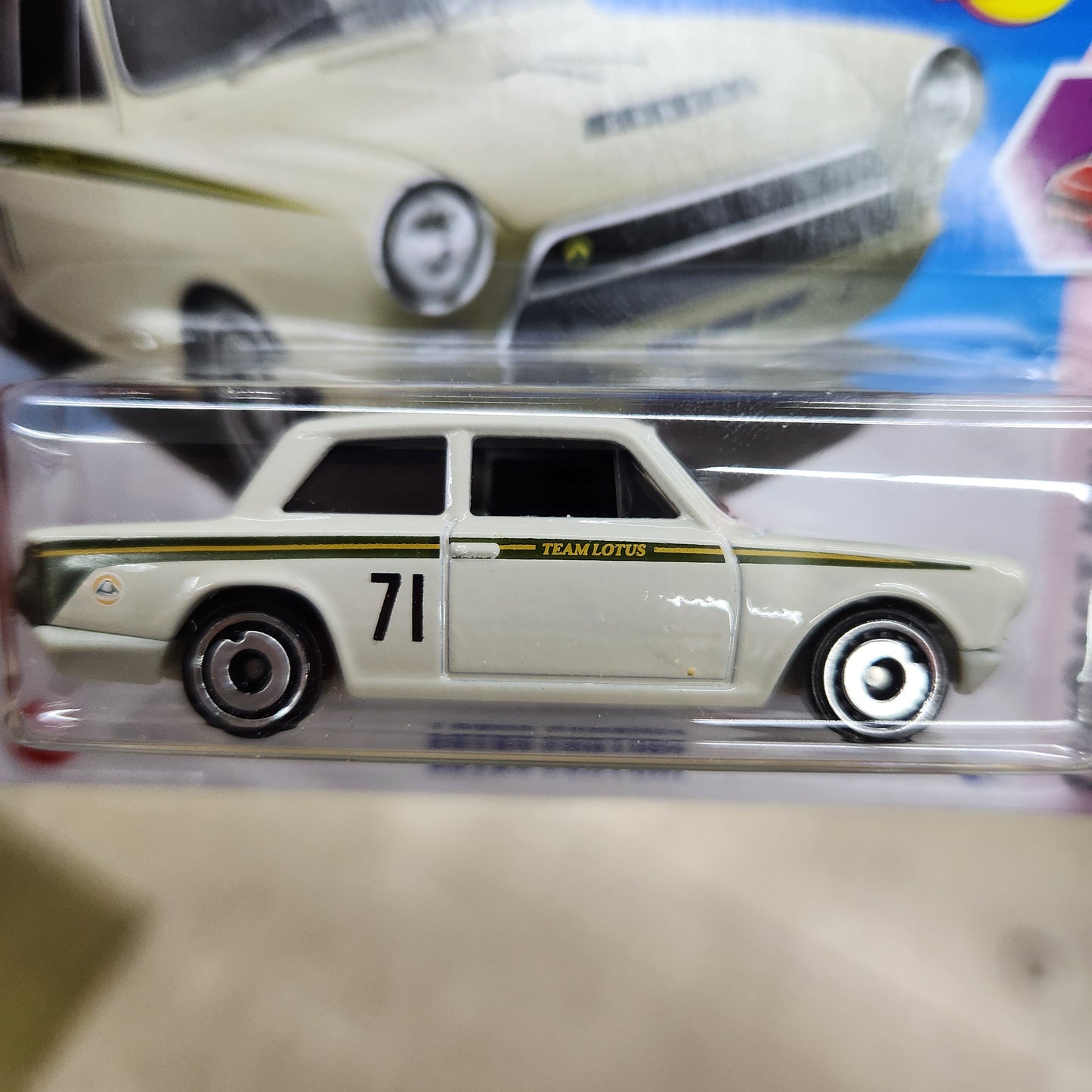 Hot Wheels - Lotus Cortina #71 - Short Card