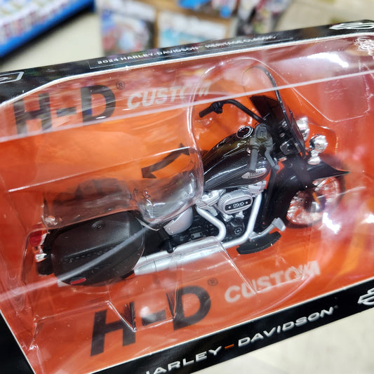 Maisto - Harley Davidson Series 45 - 2024 Harley-Davidson Heritage Classic - 1:18 Scale