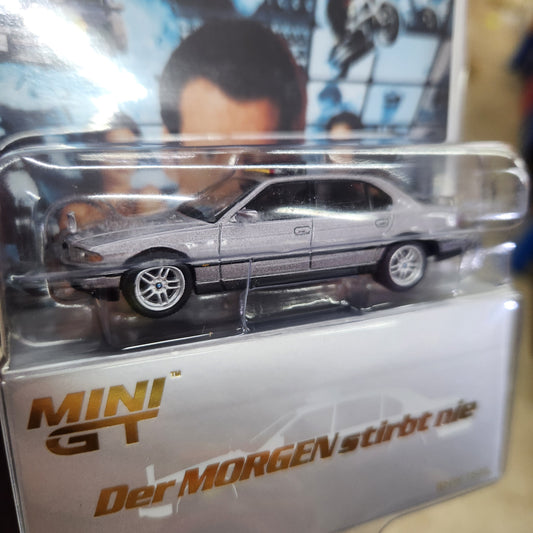 MiniGT - BMW 750IL 'Tomorrow Never Dies' 007 James Bond Series (German Blister)