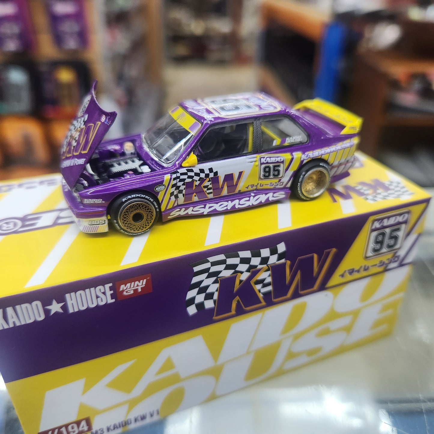 MiniGT - BMW M3 Kaido 'KW Suspensions' V1