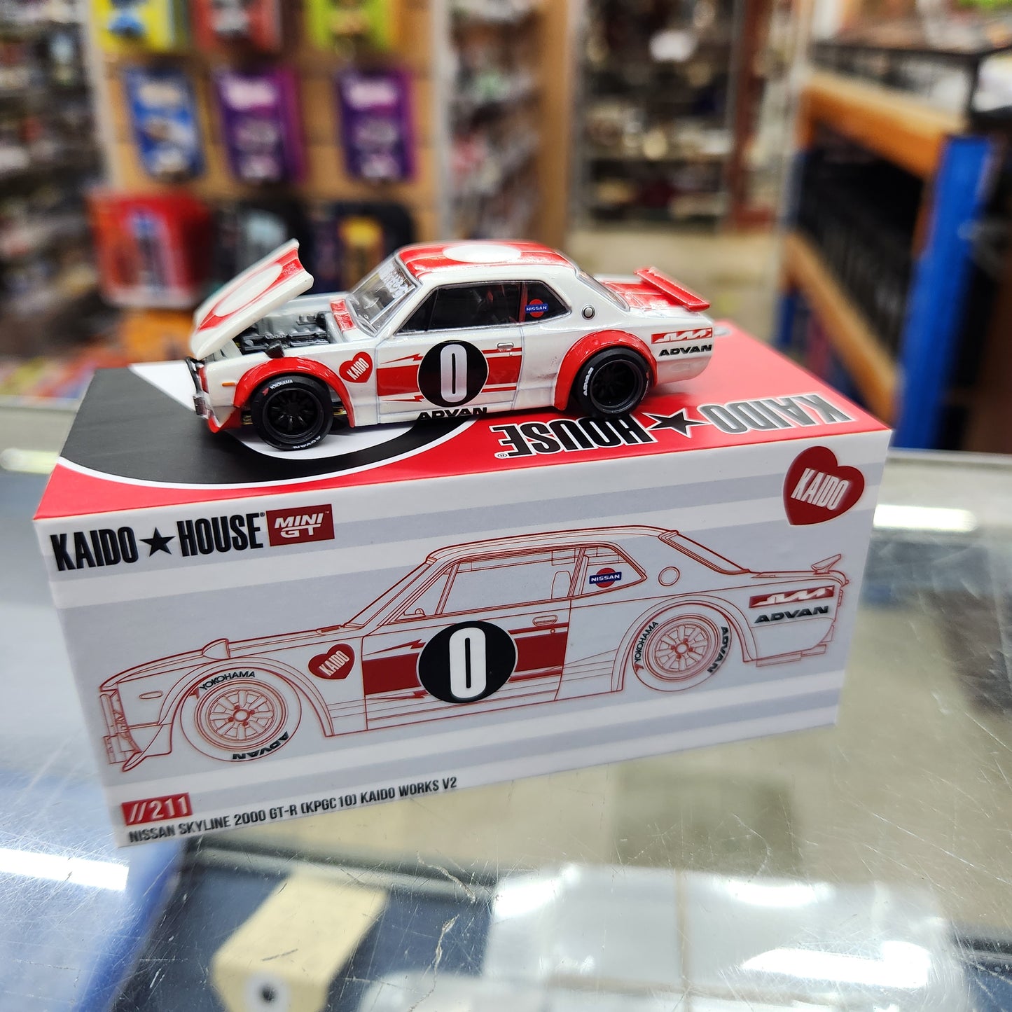 MiniGT - Nissan Skyline 2000GT (KPGC10) Kaido Works V2