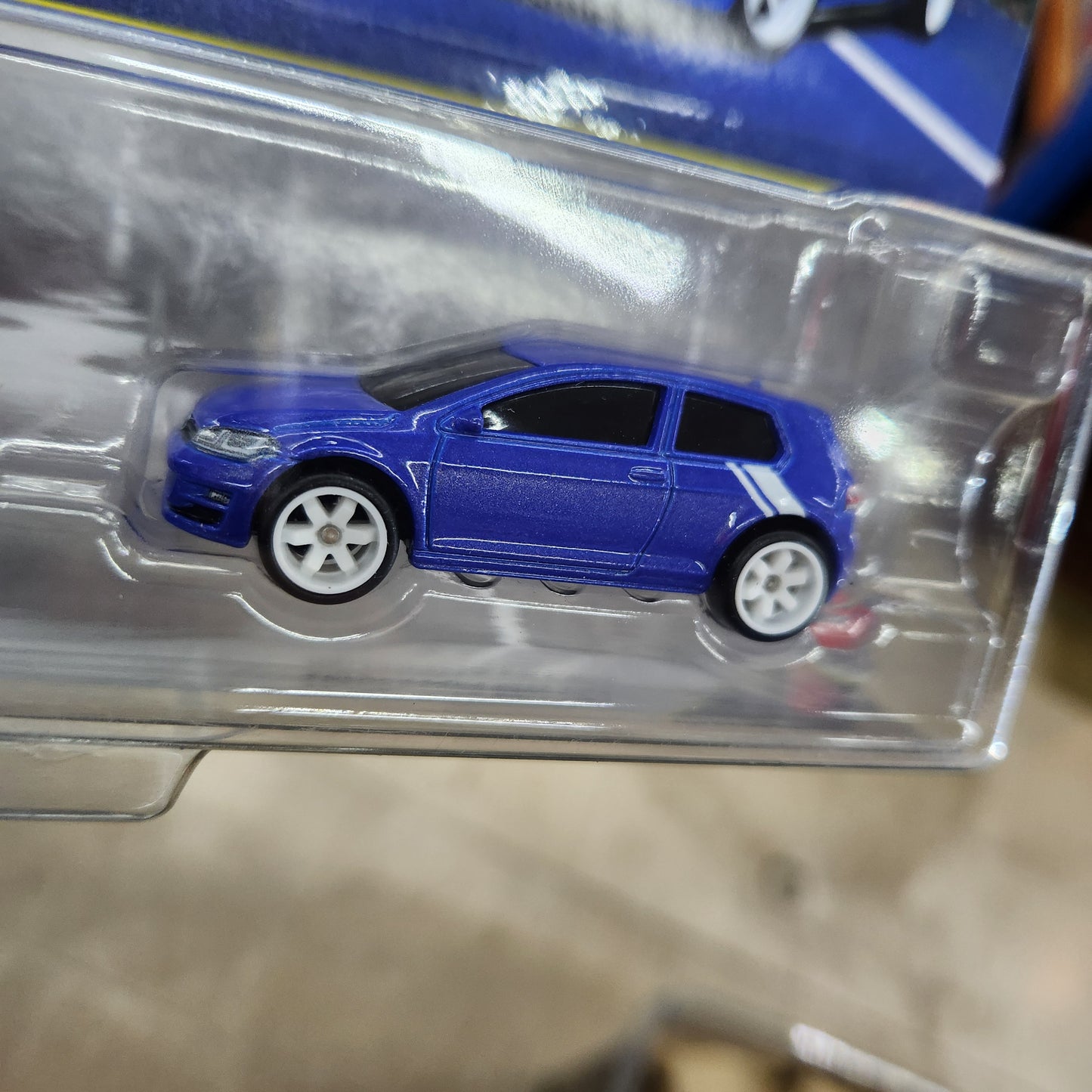 Hot Wheels Premium - Car Culture - 2 Pack - 2004 VW Golf R32 & VW Golf MK7
