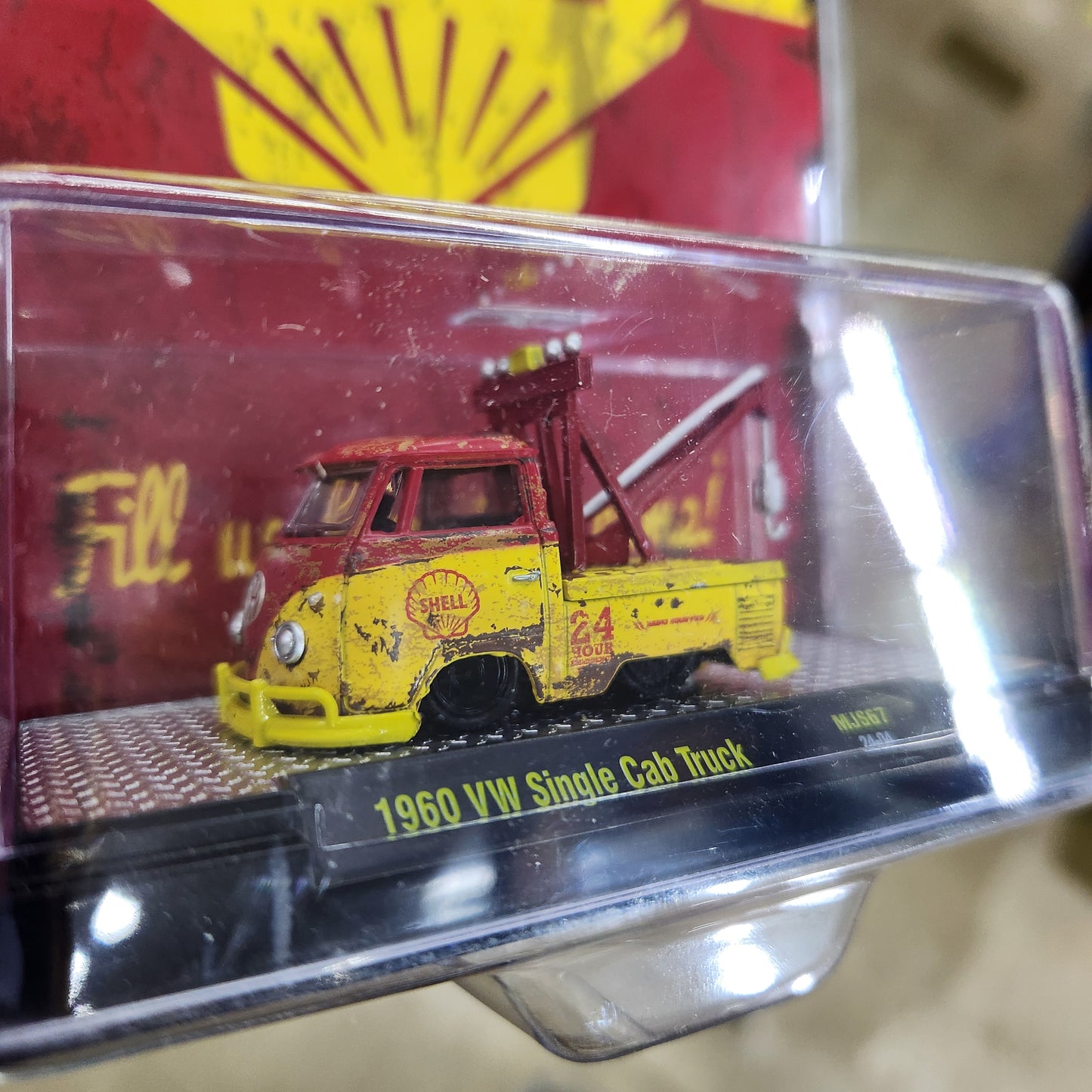 M2 Machines - 1960 VW Single Cab Tow Truck 'Shell' - 1:64 Scale