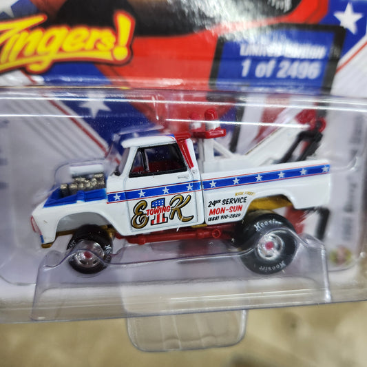 Johnny Lightning - 1965 Chevy Tow Truck (Zingers Series)