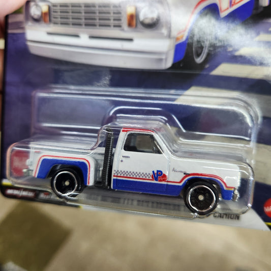 Hot Wheels Premium - Boulevard #145 - 1978 Dodge Li'l Red Express Truck