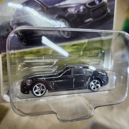 Matchbox - Holden VF Commodore SSV (Black) - Long Card