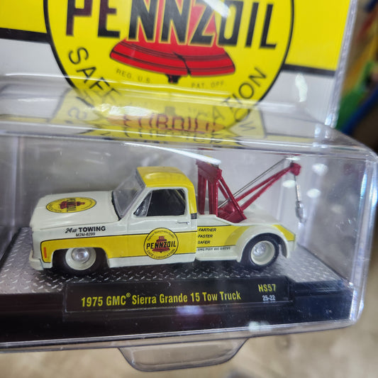 M2 Machines - 1975 GMC Sierra Grande 15 'Pennzoil' Tow Truck