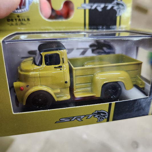 M2 Machines - 'Auto-Thentics Mix 71 - 1958 Dodge COE Truck