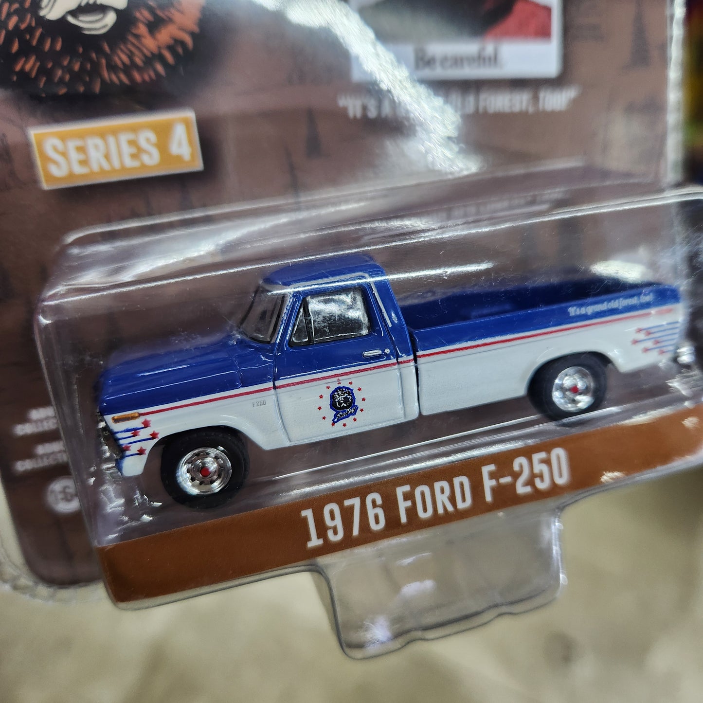 Greenlight - 'Smokey Bear' Series 4 - 1976 Ford F-250 (Blue/White)